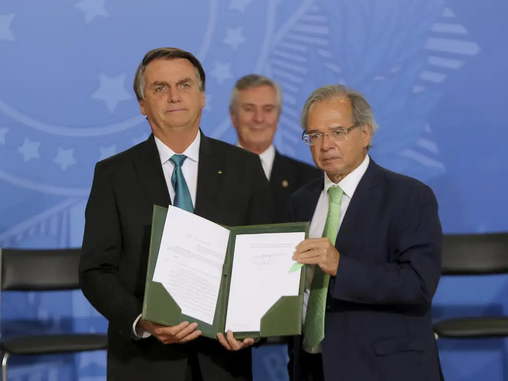 PEC 32/2020 é proposta do ex-presidente Jair Bolsonaro e de seu ministro da Economia Paulo Guedes. Foto: Wilson Dias/Agência Brasil.